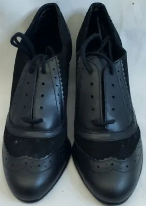 Calm Mood 2" Victoria -- Women's Character Oxford -- Black