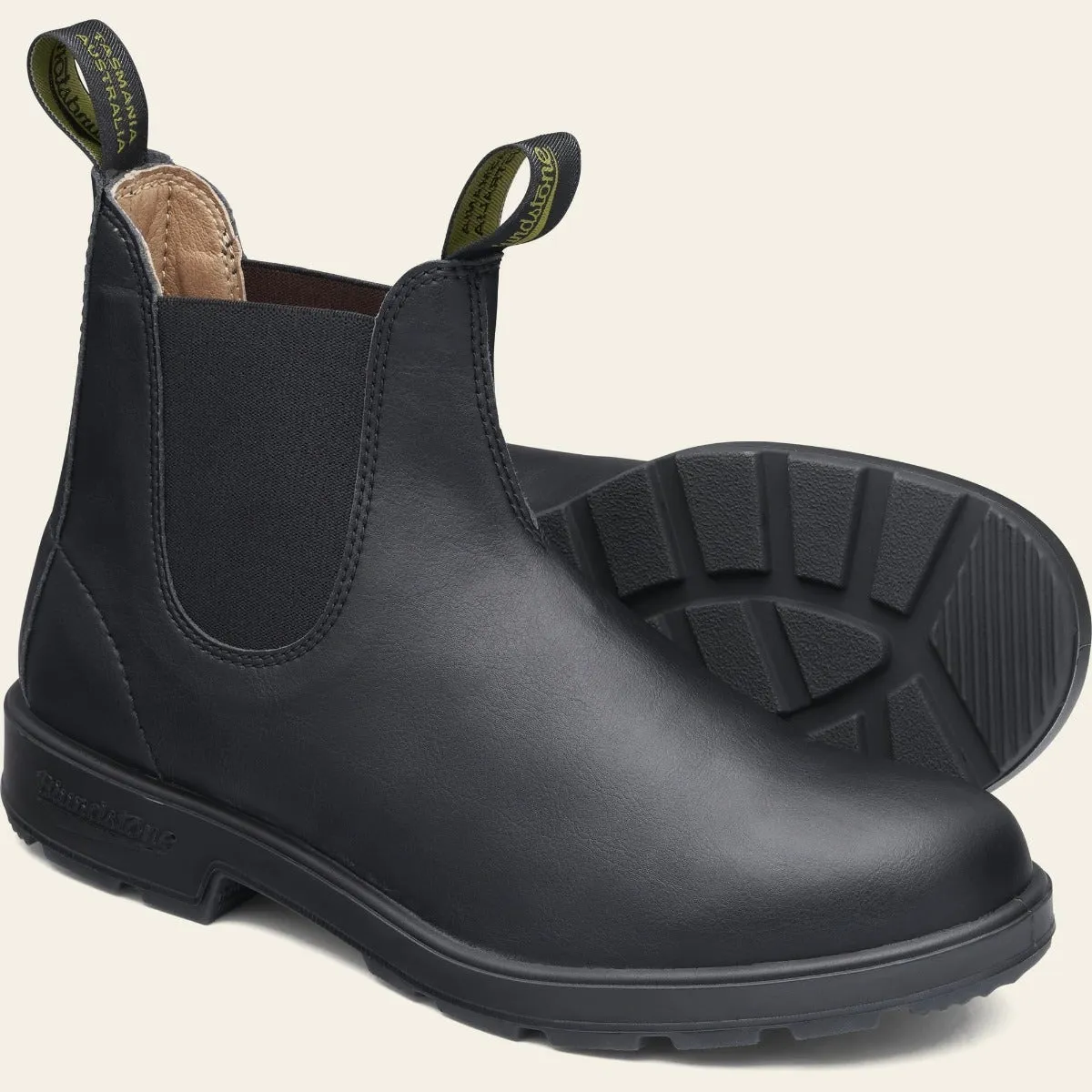 2115 Chelsea Boot in Black from Blundstone Denim Cool