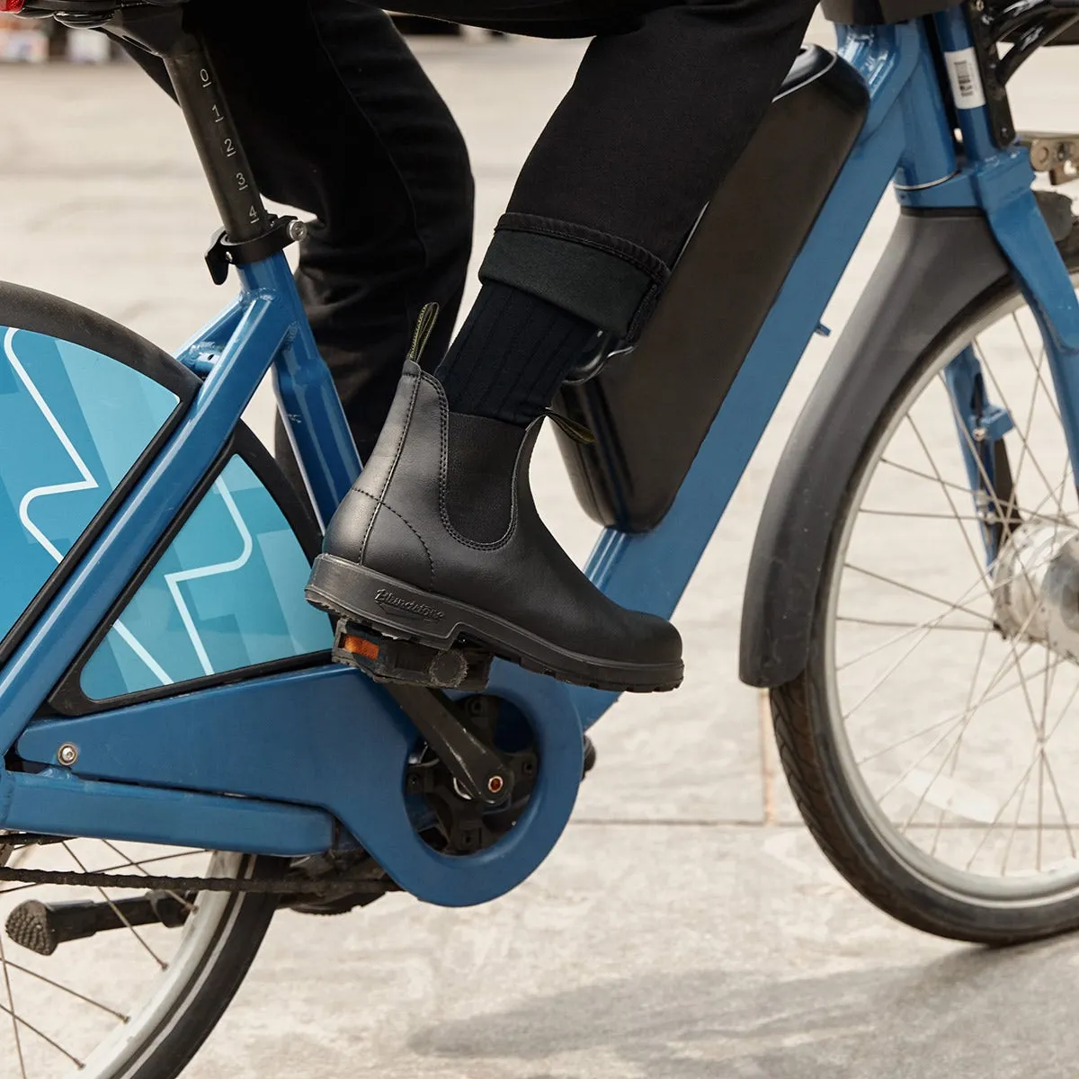 Milan Shine 2115 Chelsea Boot in Black from Blundstone