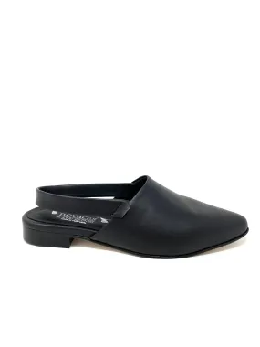 urban scene Point Toe Bianca Mule in Black from Novacas