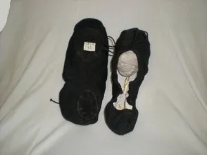 Canvas Pro Lite 2 -- Split Sole Ballet -- Black photo shoot