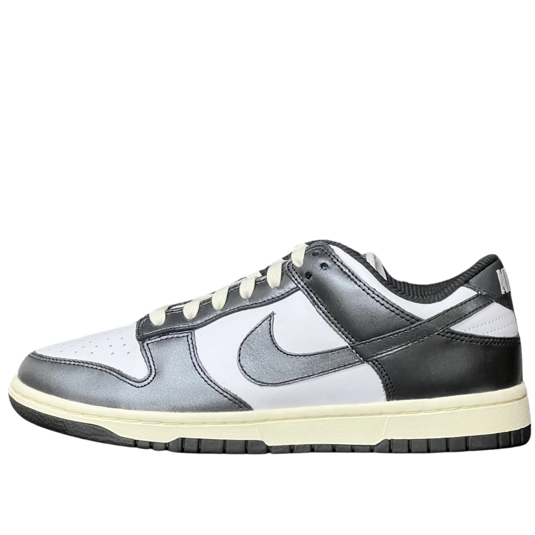 Court Fast WMNS Nike Dunk Low Vintage Panda