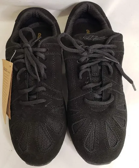 Calm Step Waterproof Travel Light Dynamo -- Split Sole Dancesneaker -- Black