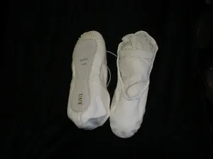 Economy Dansoft -- Leather Full Sole Ballet -- White Kids Fun
