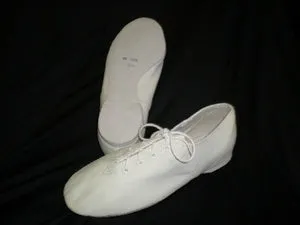 Show Stage Peak Mode Helena -- Full Sole Jazz Oxford, Suede Sole -- White