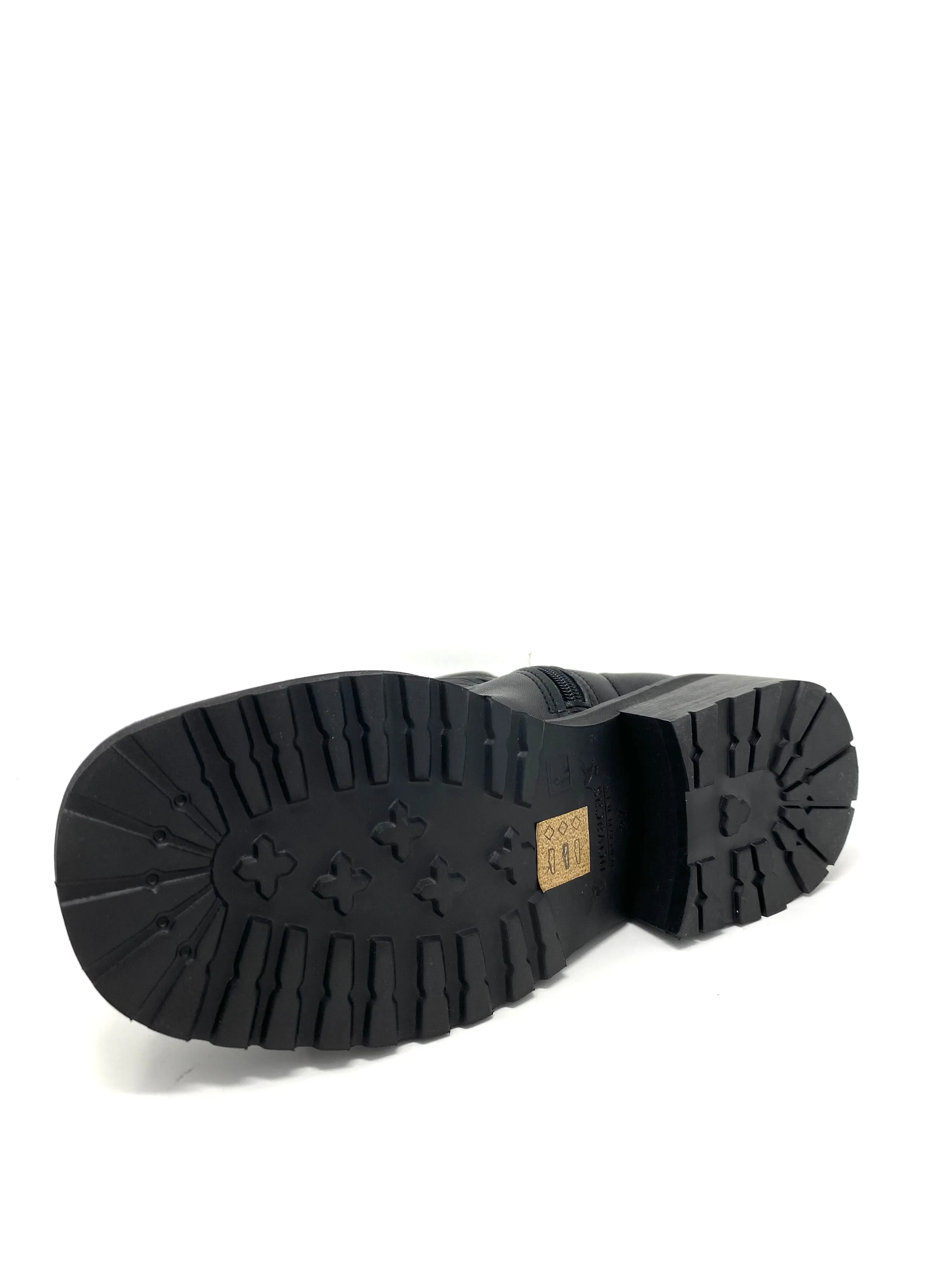 Reinforced Form Weather Resistant User Erica Stretch Boot in Black from Novacas