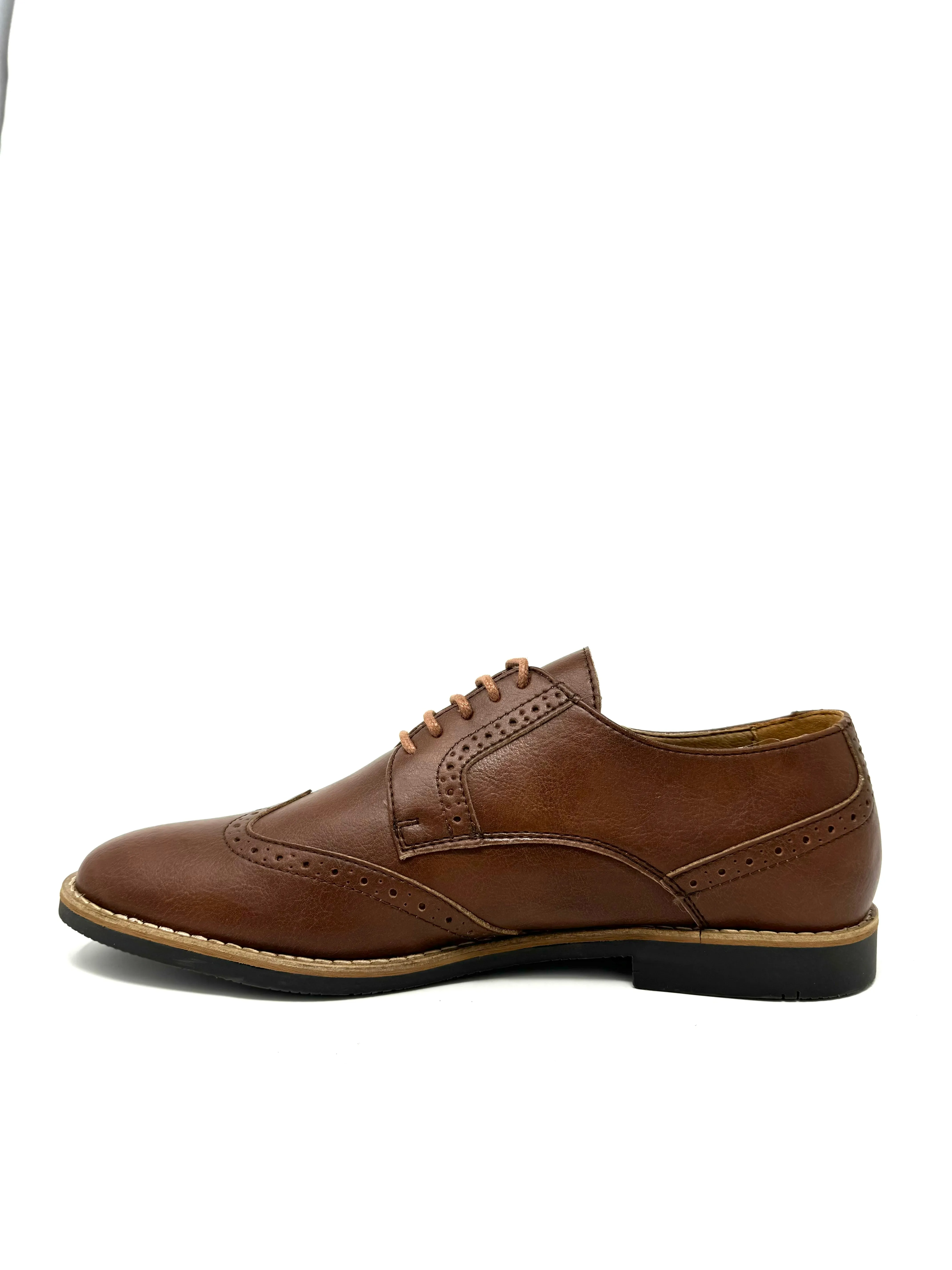 Ethan Brogue in Tan from Novacas american casual