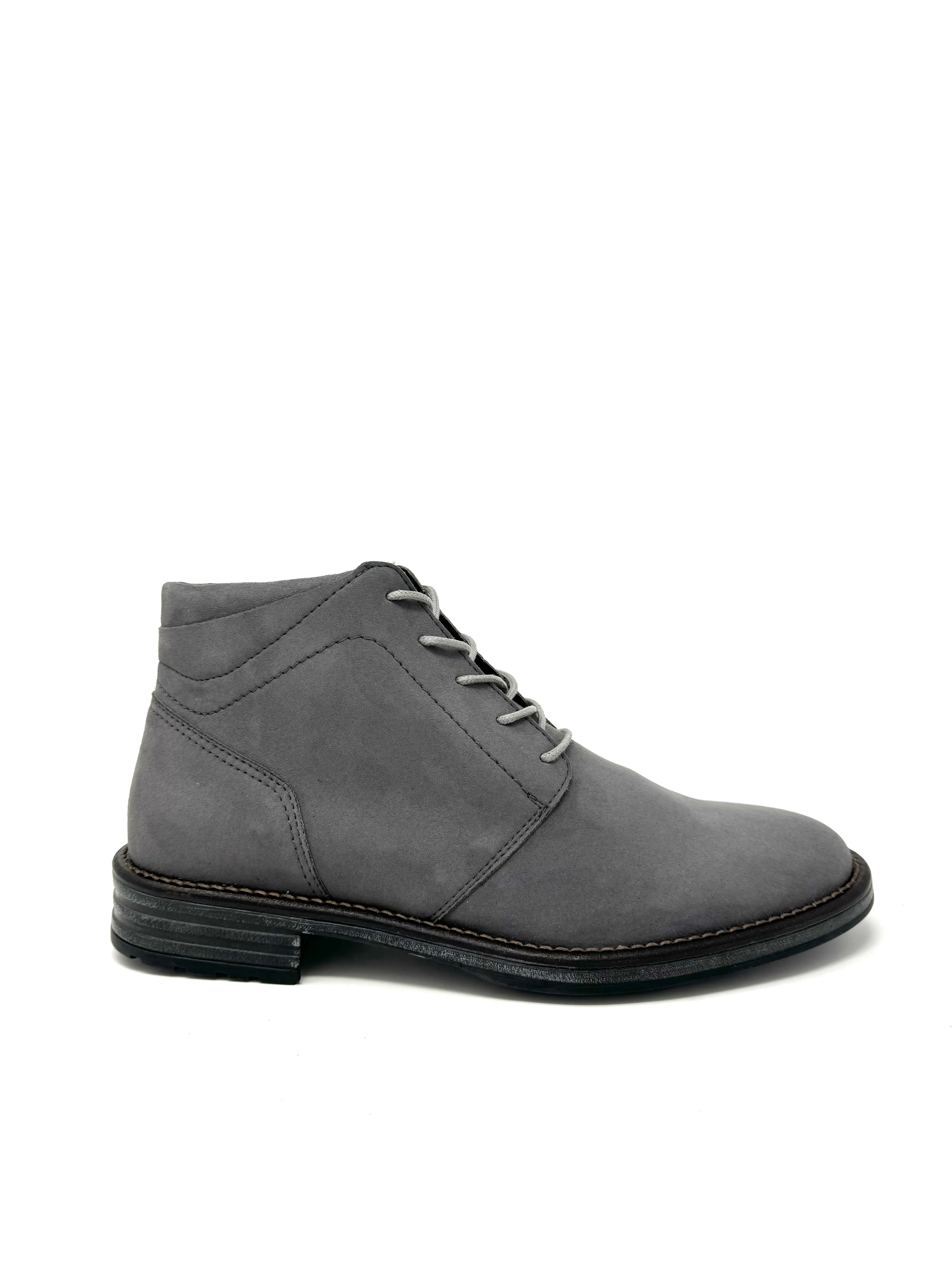 Mountain Strong Fernando Boot in Grey Suede from Novacas