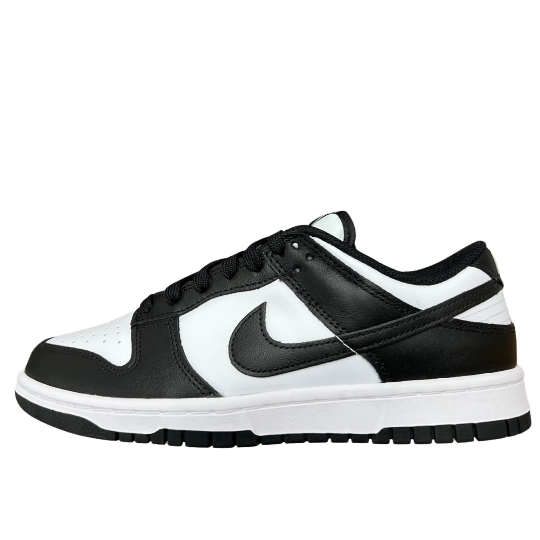Ergonomic Travel Enthusiasts WMNS Nike Dunk Low White Black