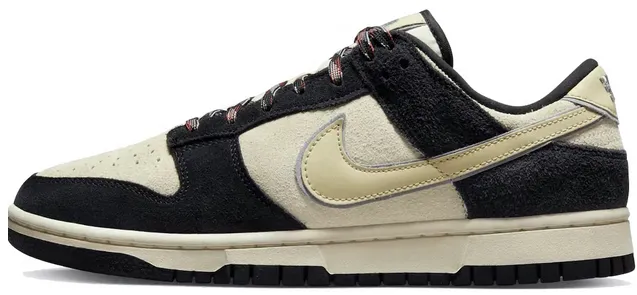 sports King Walk Nike Dunk Low LX Black Team Gold (W)