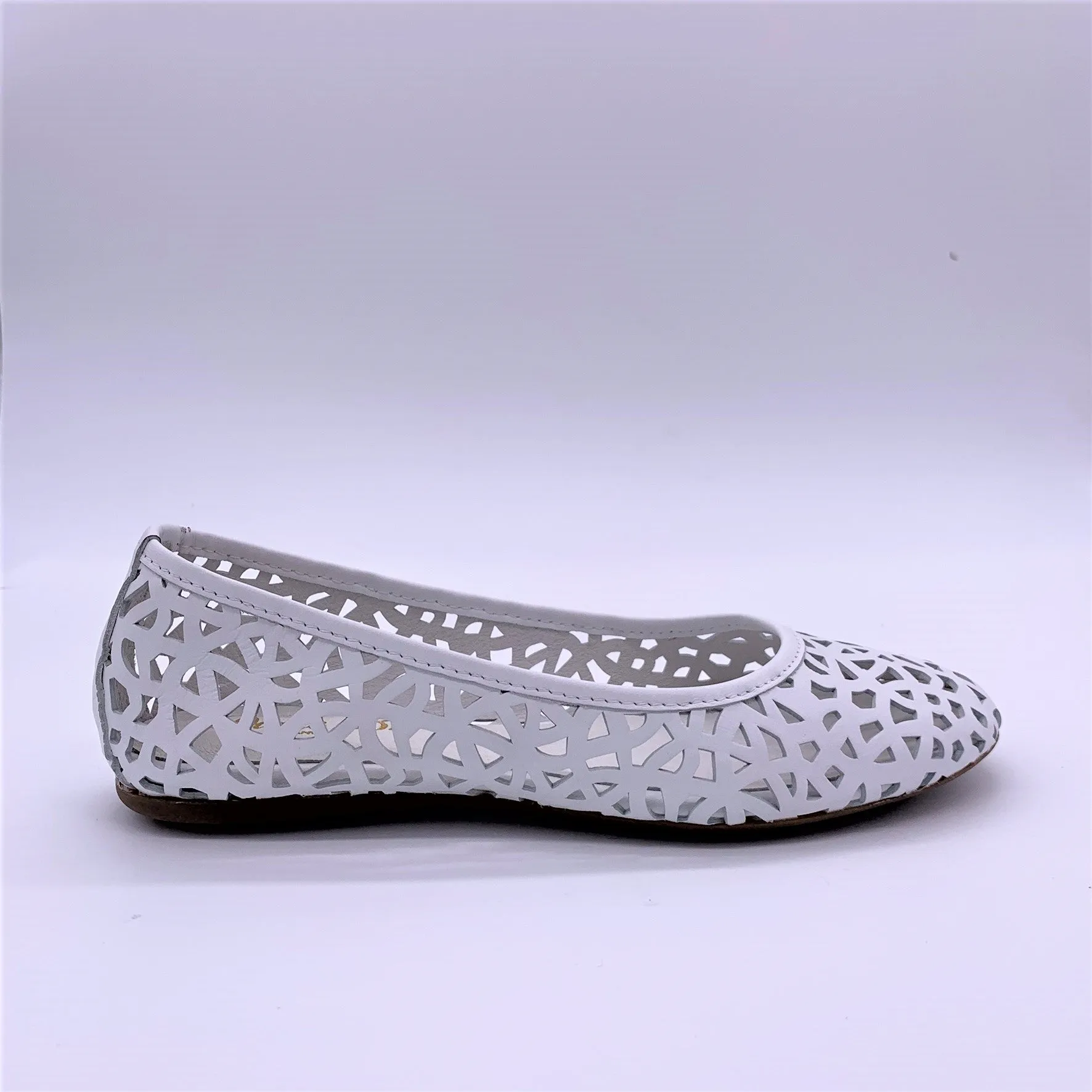 Lake View Ferry Step ??Eyelet Ballet??