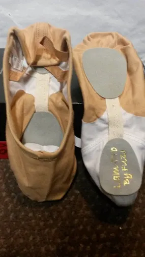Anti Odor Gym Workout Lam Pro -- Canvas Split Sole Ballet -- Flesh