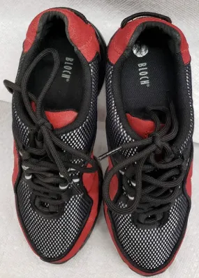 Lawrence -- Split Sole Dancesneaker -- Cherry Slip Resistant Stone Grip