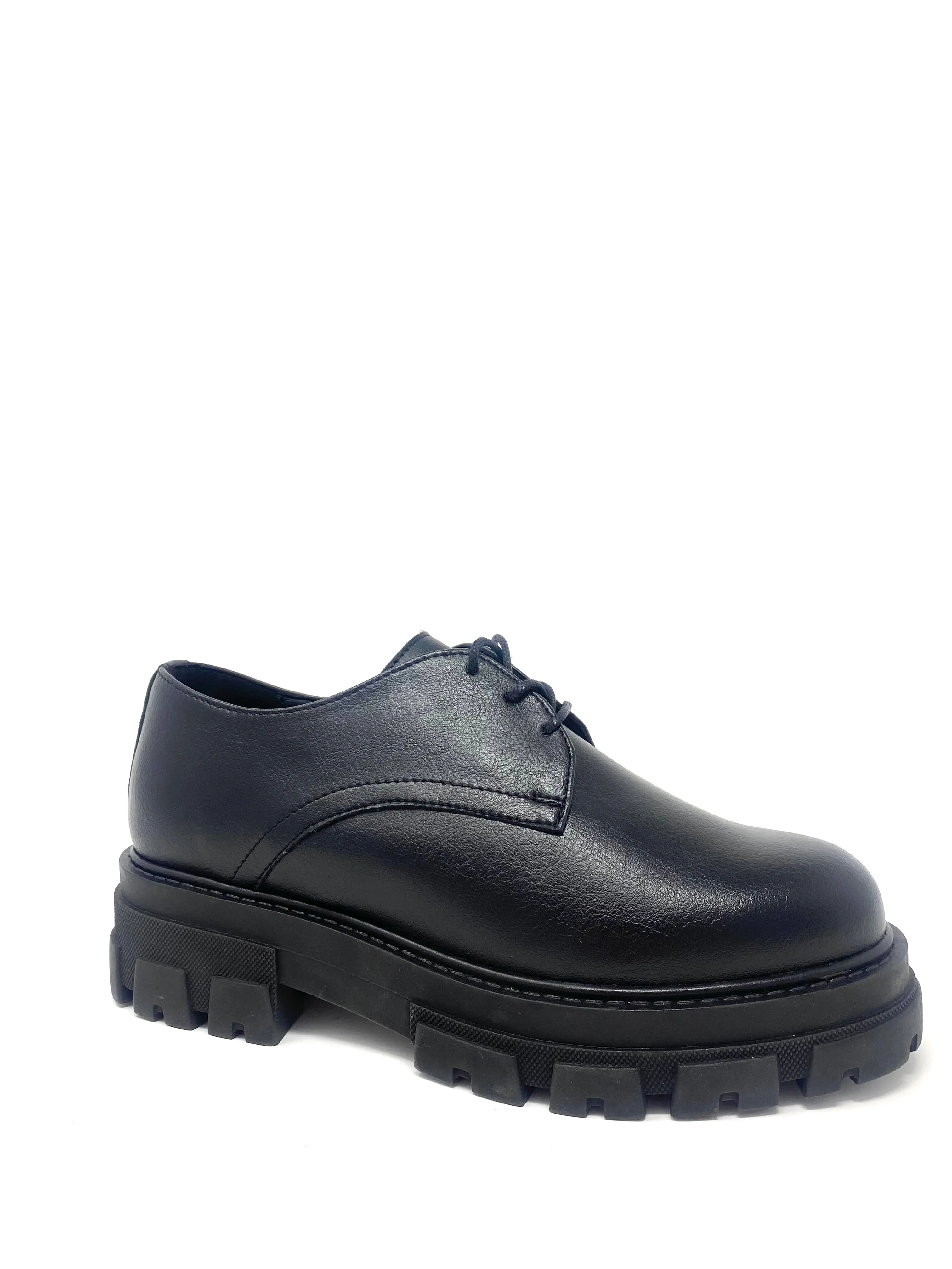 Leila Oxford in Black from Novacas Fashionable Accessory
