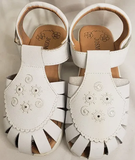 Freeze Grip Maia -- Girl's T-Strap Sandal -- White