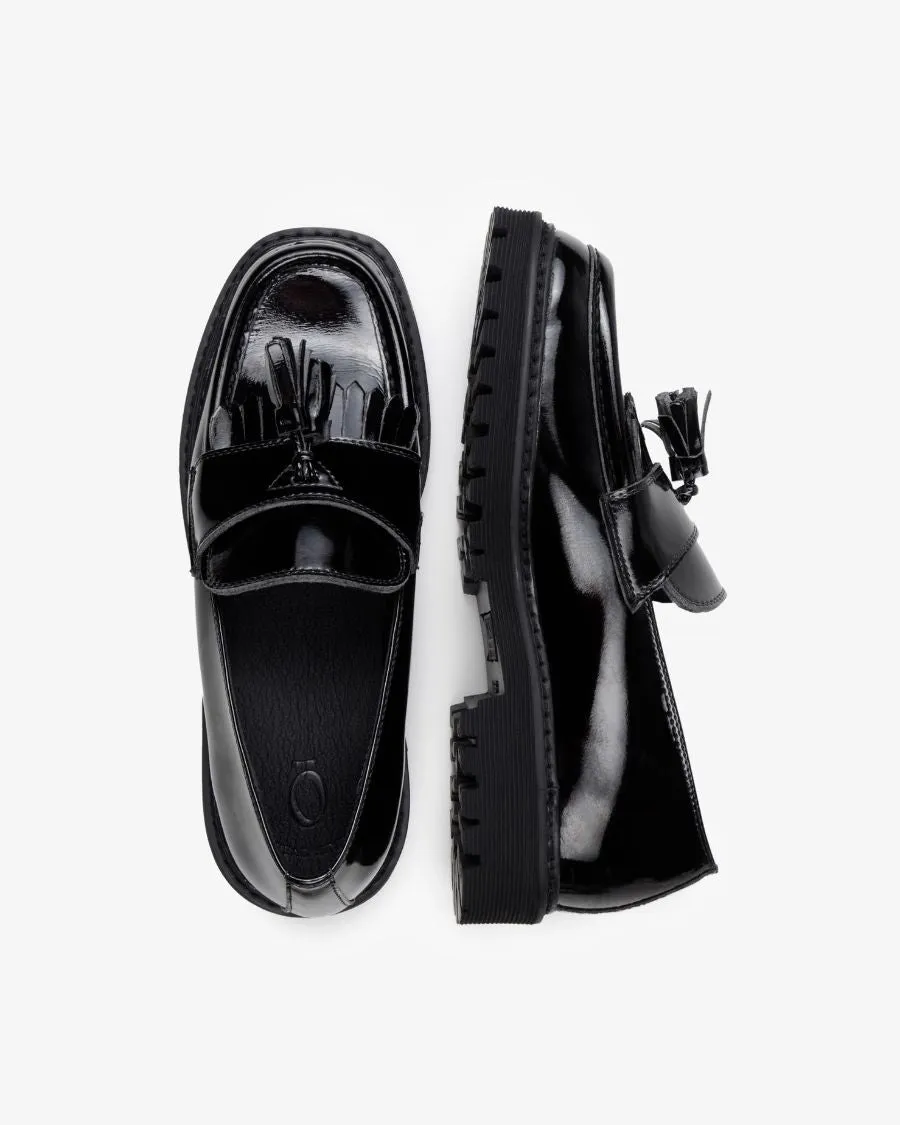 Runway Step Mater Patent Loafer in Black from N??skin