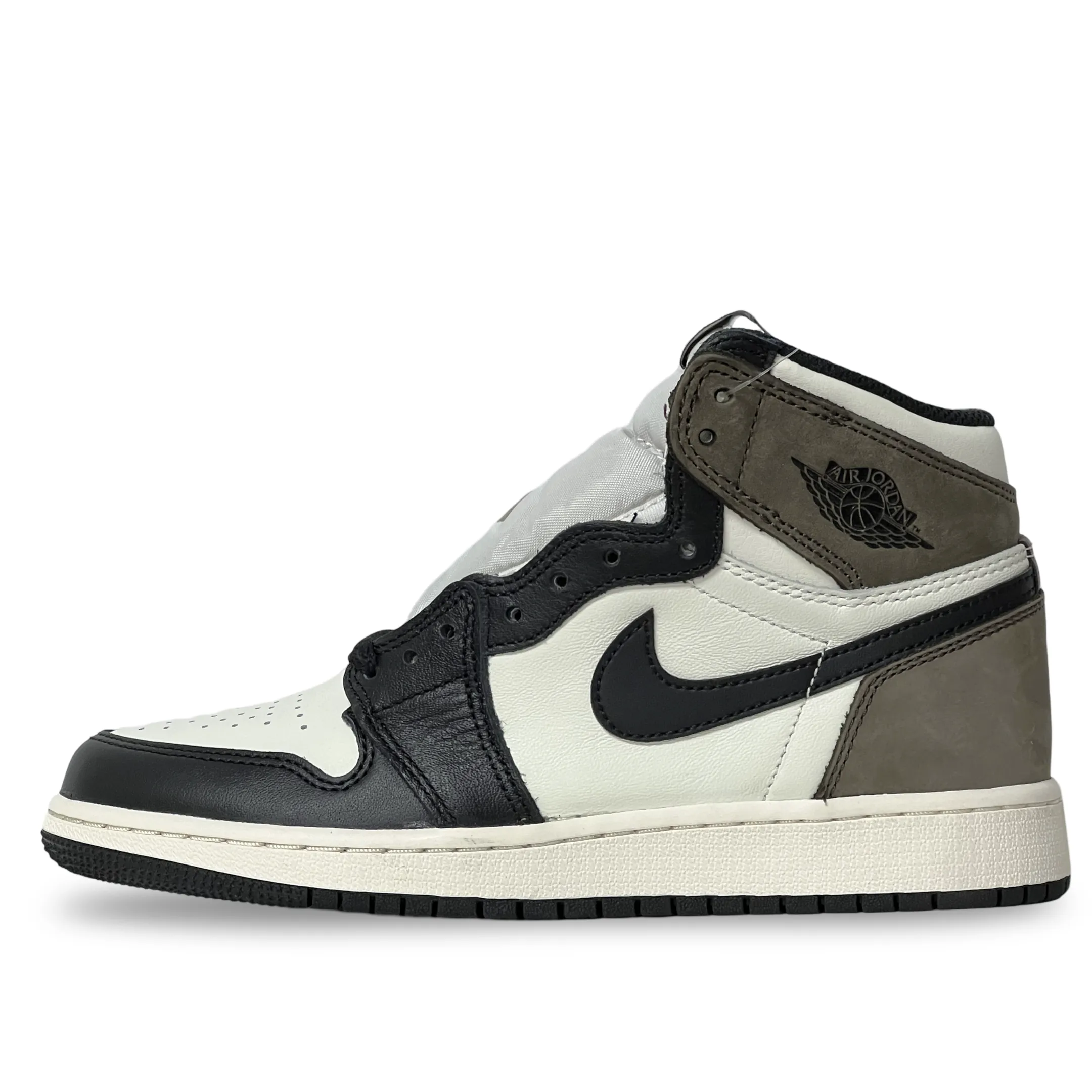 King Walk Smart Look Nike Air Jordan 1 High Dark Mocha GS