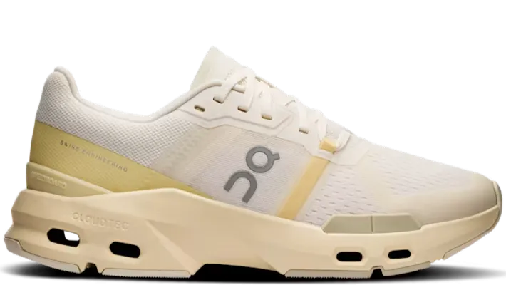 On Running Cloudpulse Ivory Tumeric (Women's) Hero Edge Park Step