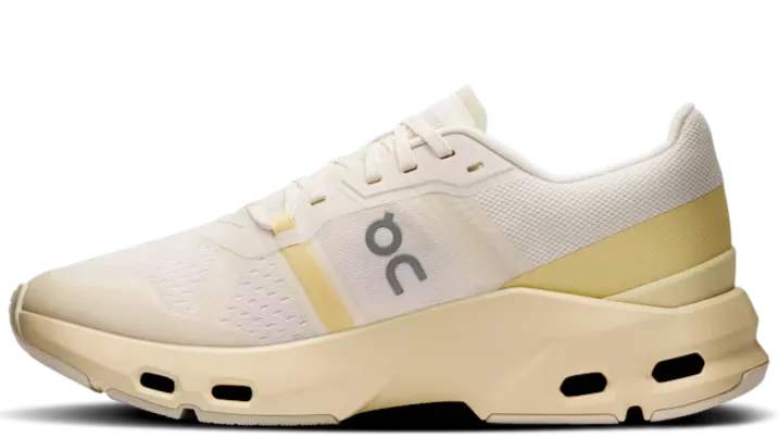 On Running Cloudpulse Ivory Tumeric (Women's) City Edge Flexible Fit
