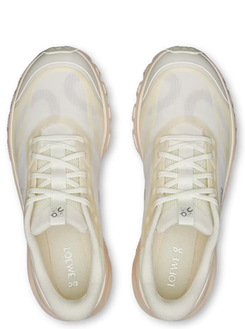 Quick Drying Weekend Errands On Running Cloudventure 2 LOEWE Eggshell (Women's)