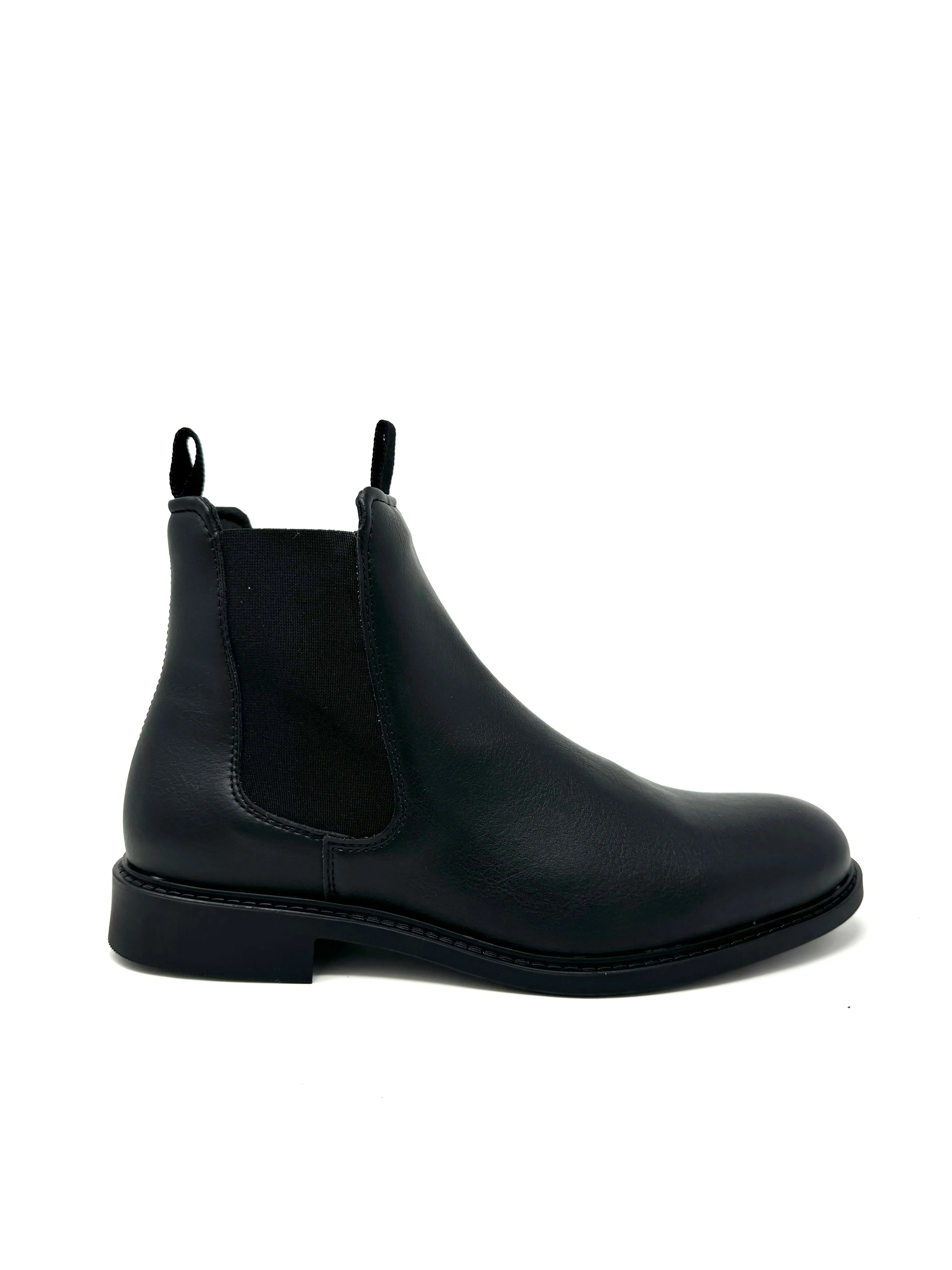 Bruce Chelsea Boot in Black from Novacas Day Hike