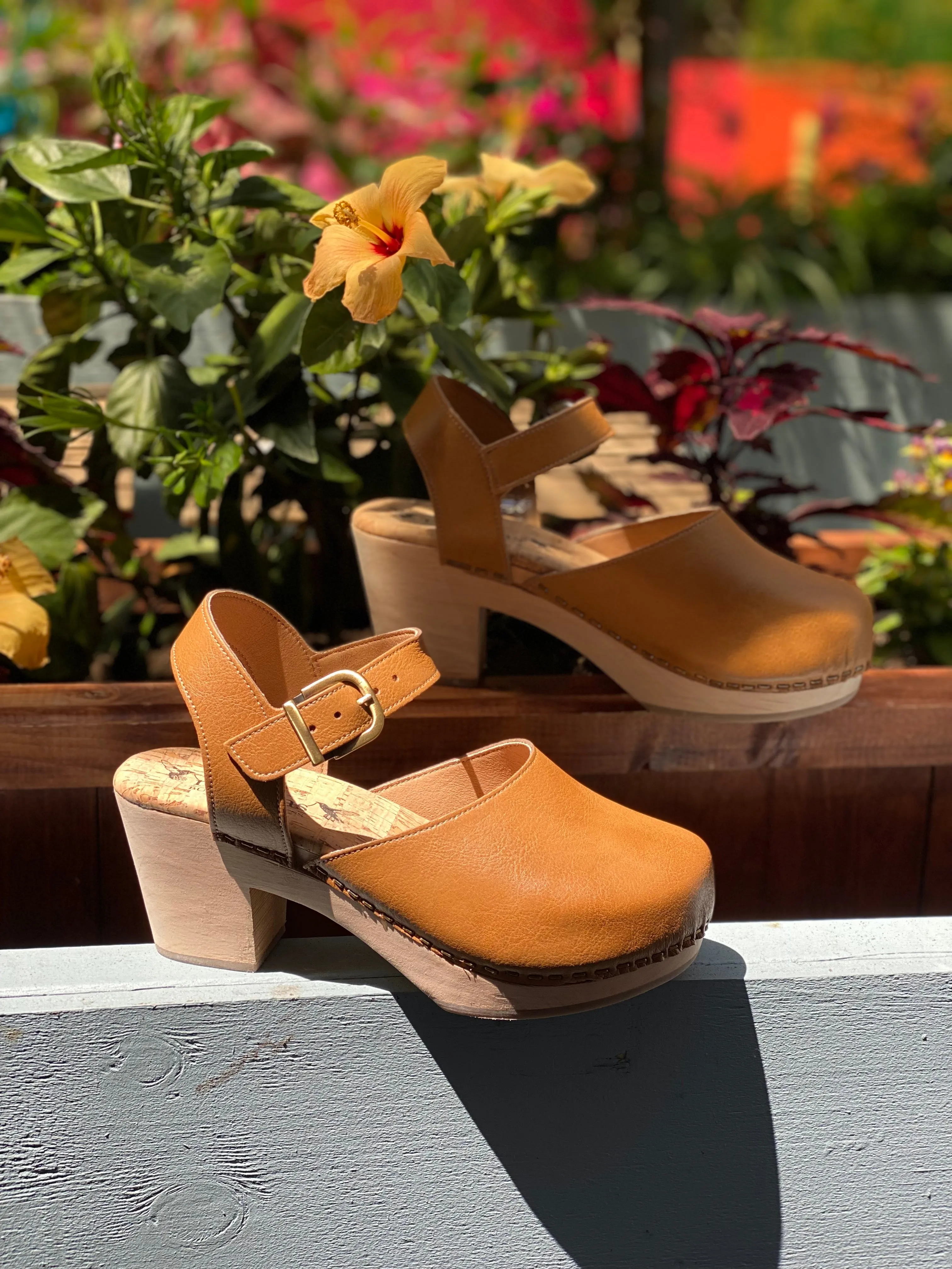 Pepper Clog in Camel from Novacas Injury Safe