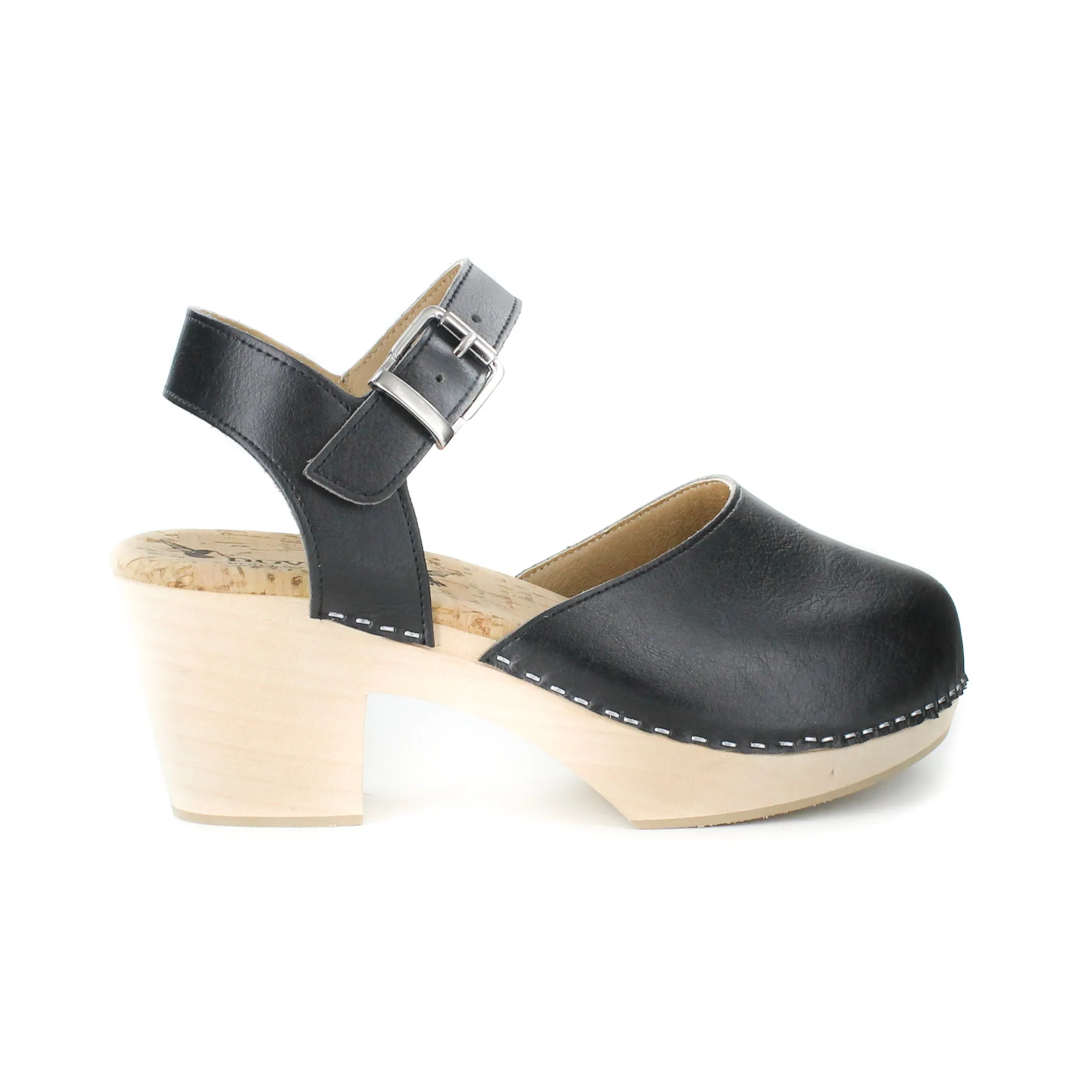 Pepper Clog in Smooth Black from Novacas Comfortable Day Pumps