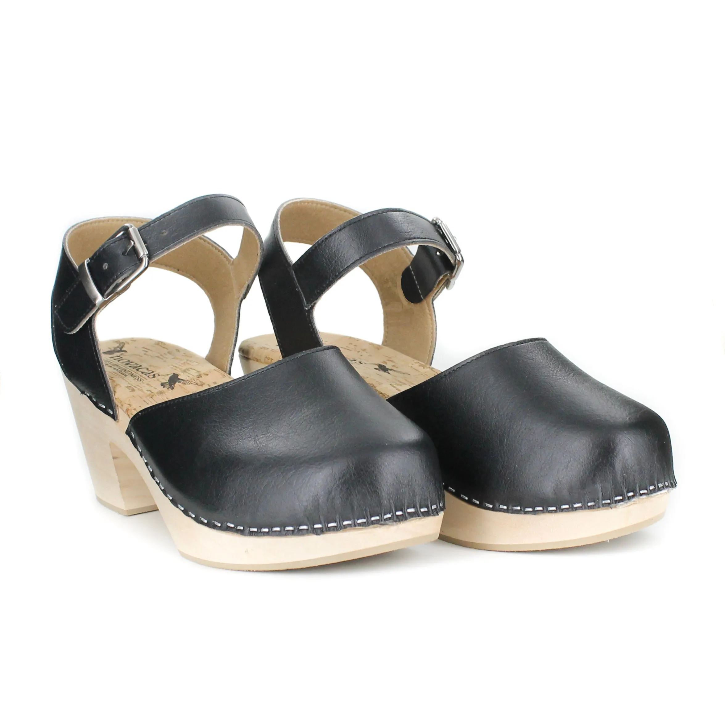 Pepper Clog in Smooth Black from Novacas Meta Move