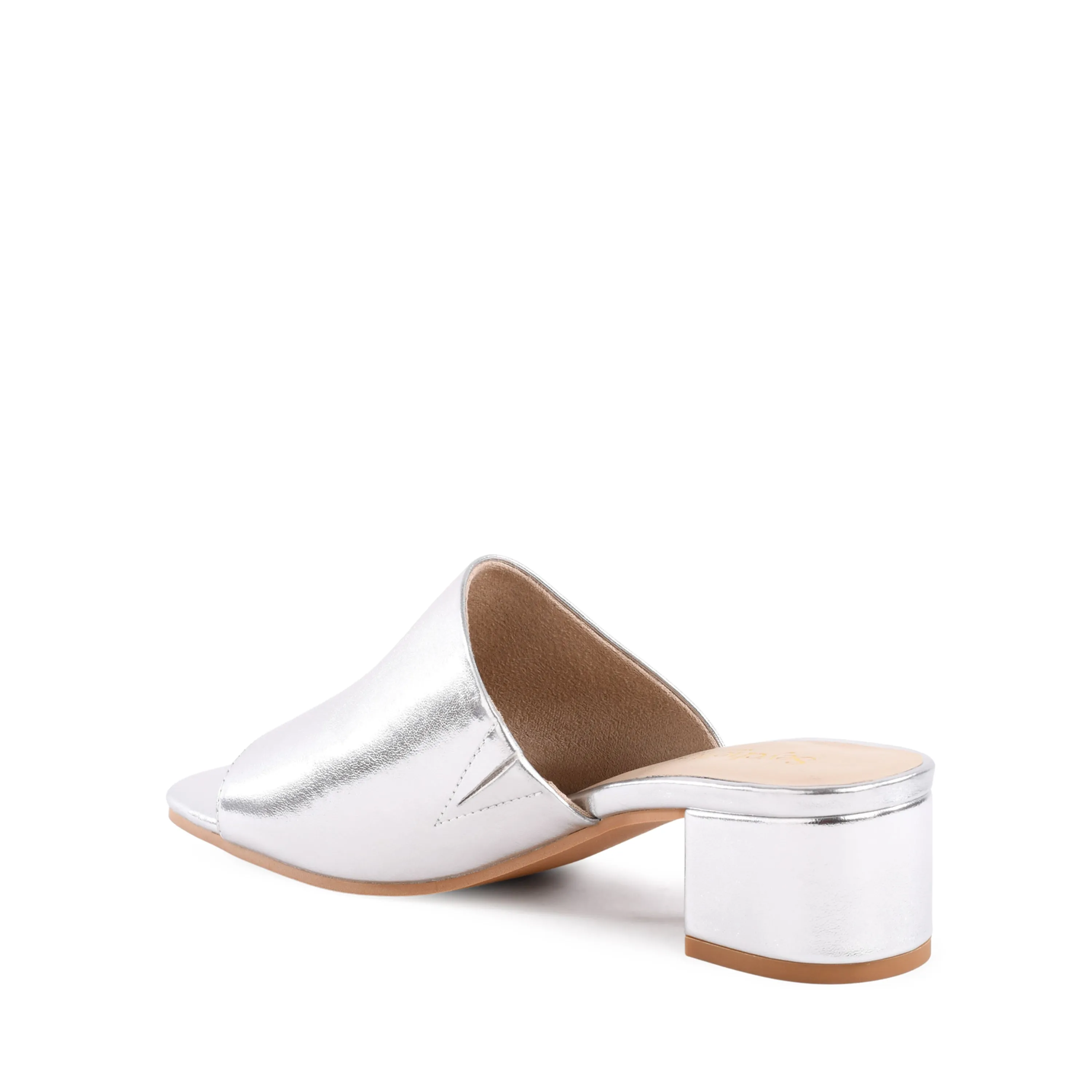 Light Walk Pepper Mule in Silver from Seychelles