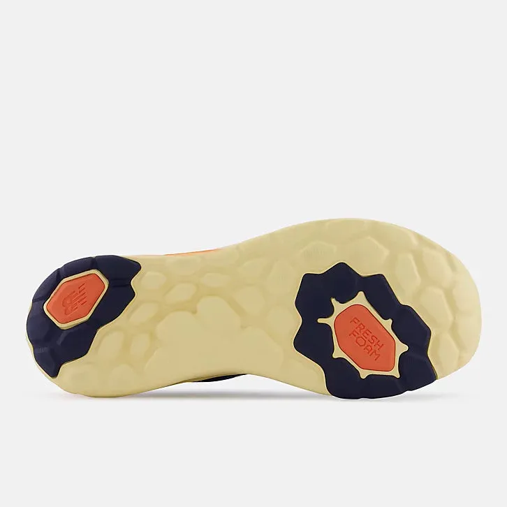 Team Match Peak Step Fresh Foam Roav v2 - Blue with Orange