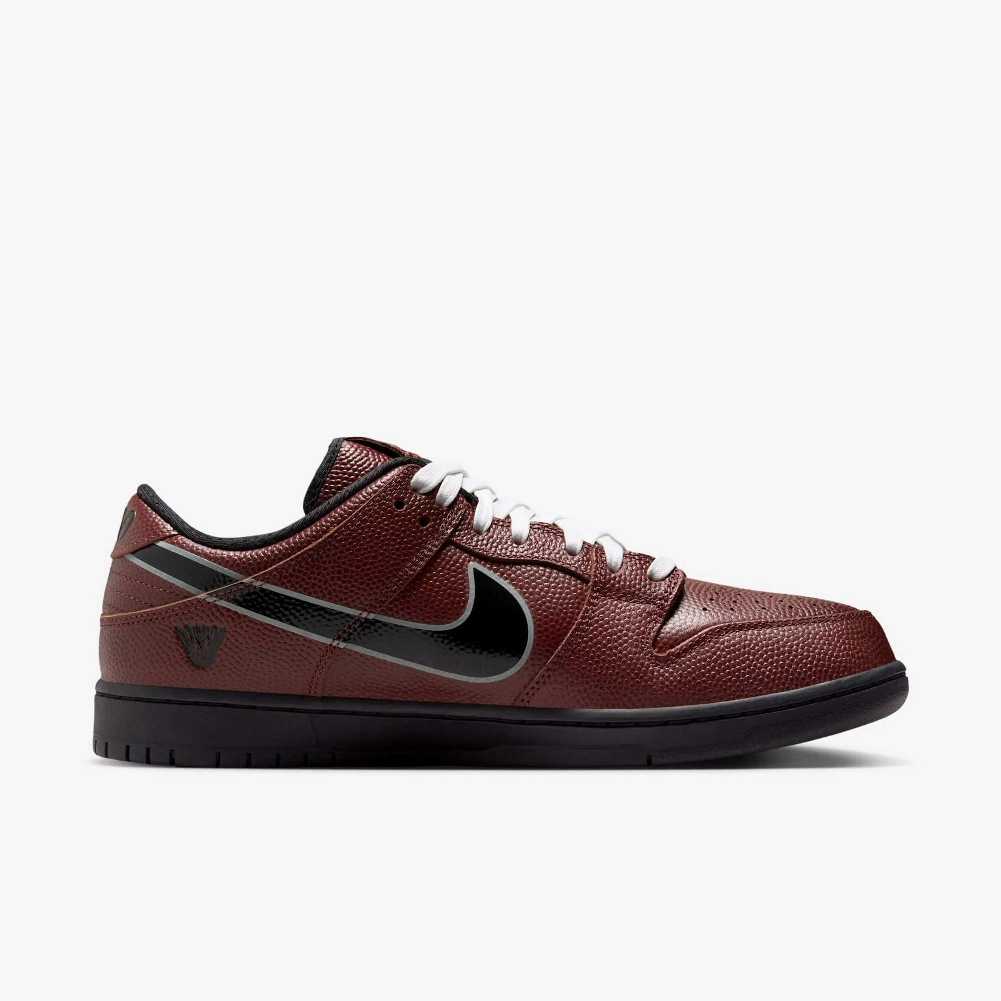 *PRE-ORDER* (Men's) Nike SB Dunk Low Pro QS x Limosine Skateboards 'Limo / Pebbled Football Leather' (2025) HJ4131-200 Motion Friendly foam padding