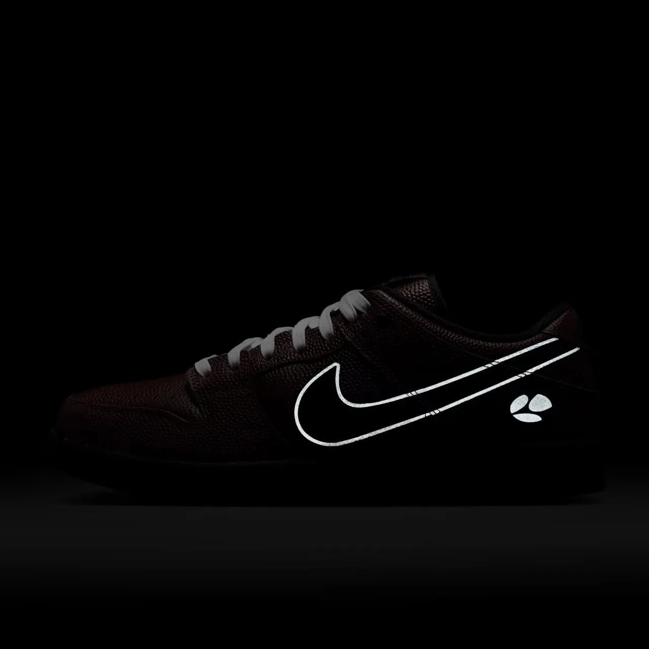 Vegan Leather *PRE-ORDER* (Men's) Nike SB Dunk Low Pro QS x Limosine Skateboards 'Limo / Pebbled Football Leather' (2025) HJ4131-200