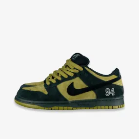 Everyday Shoes Run Control *PRE-ORDER* (Men's) Nike SB Dunk Low x Supreme 'Camper Green' (2025) HQ8487-300