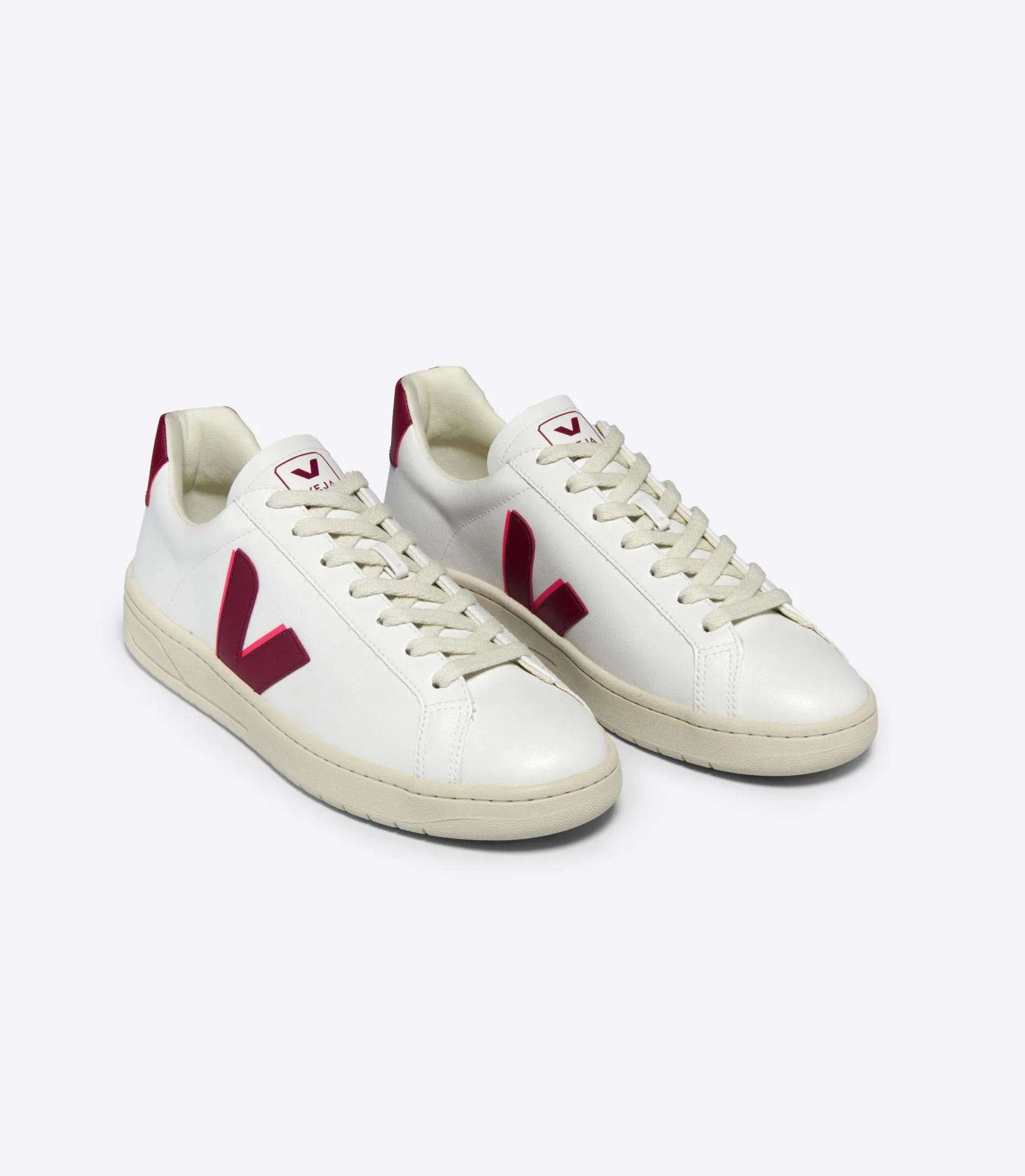 Urca CWL in Marsala Rose Fluo from Veja Waterproof Daily Walk