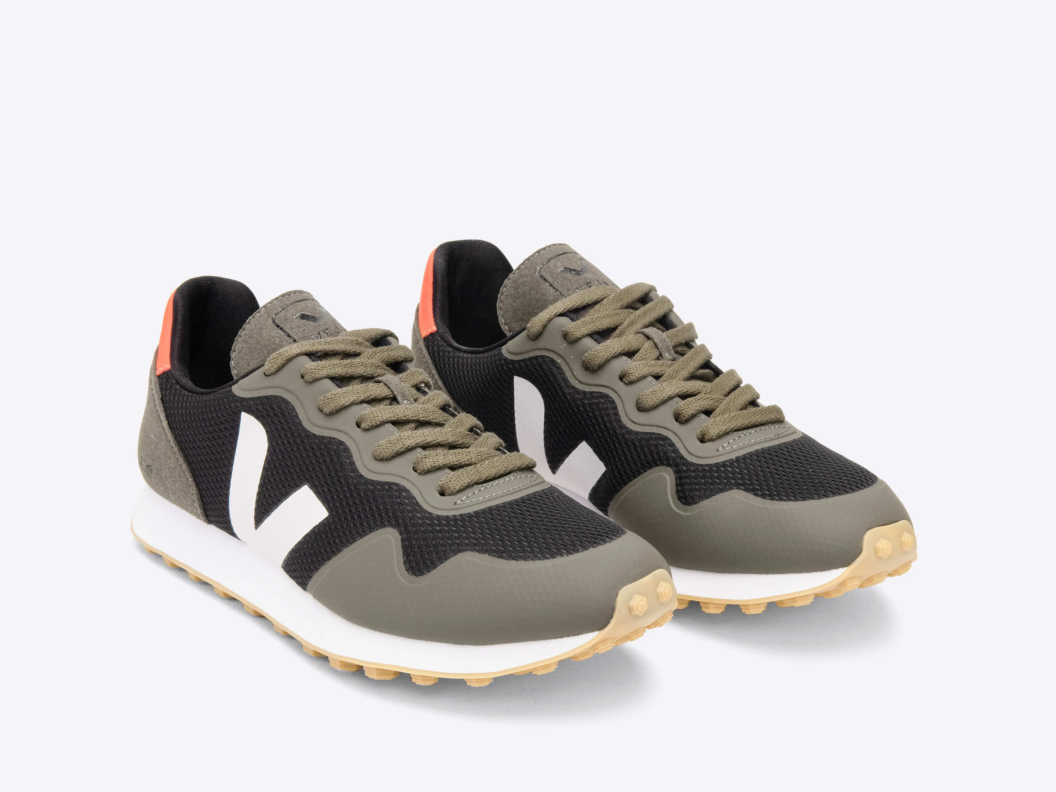 Fast Track Flexibility SDU in Kaki Black from Veja