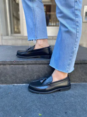 Finn Loafer in Black from Novacas Firm Grip Path Strong