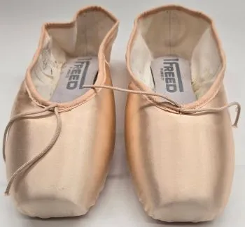 Studios II -- Pointe Shoe -- European Pink Satin Concert Mood