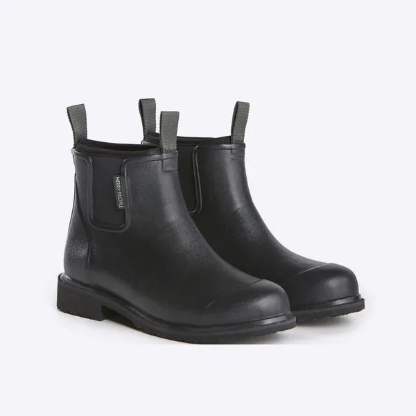 Breathable Backcountry Camper Bobbi Rain Boot in Black from Merry People