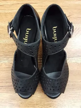 Cliff Edge 3" Onyx -- Women's Flare Heel Latin Sandal -- Black