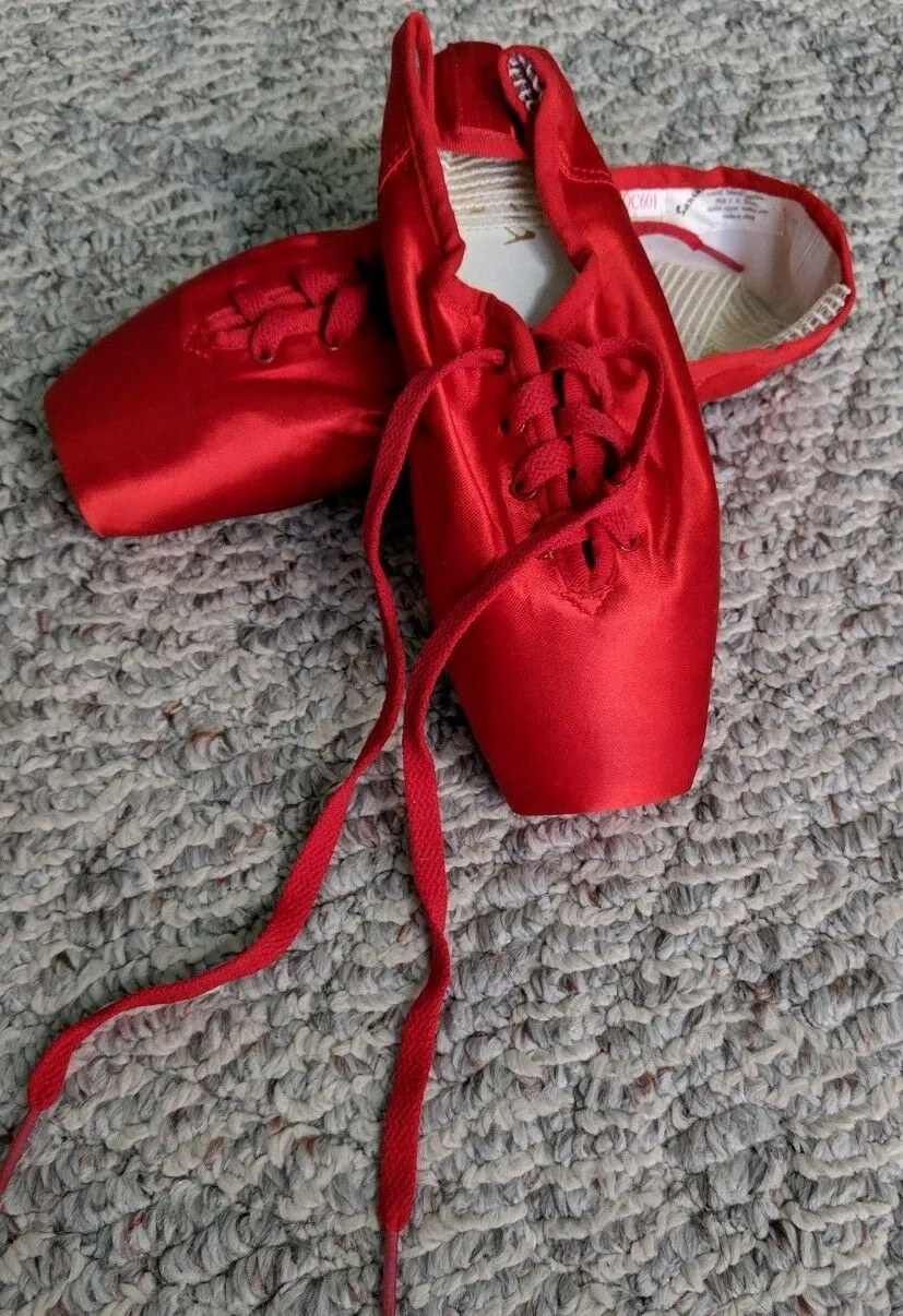 Soft Soul Step Futura -- Pointe Shoe -- Red Satin