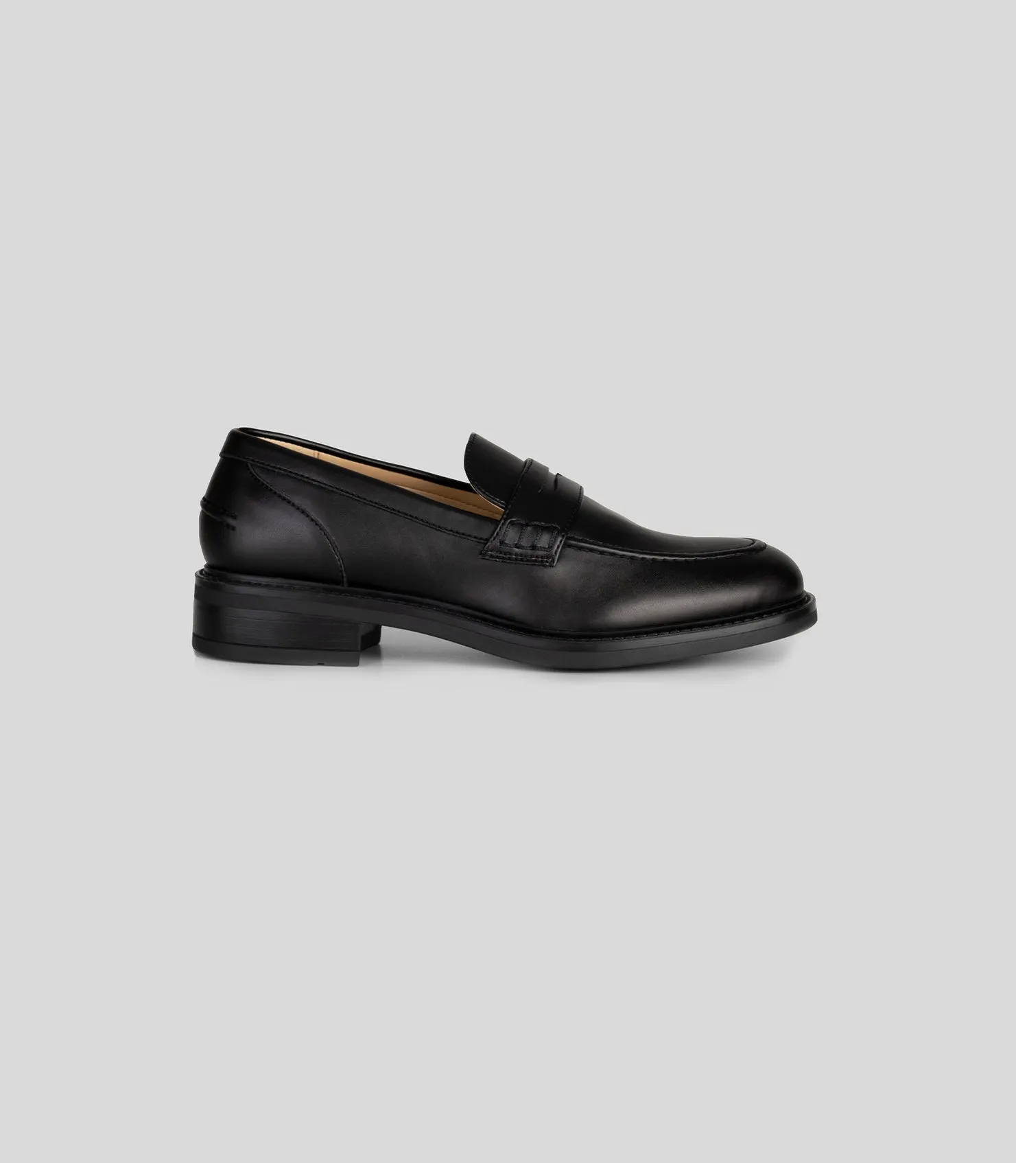 Women's Loafer in Black from Solari Milano Free Pace