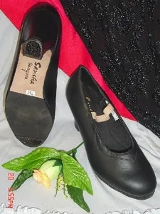 2.25" Granada -- Flamenco Shoe -- Black Top Rated Cushioned