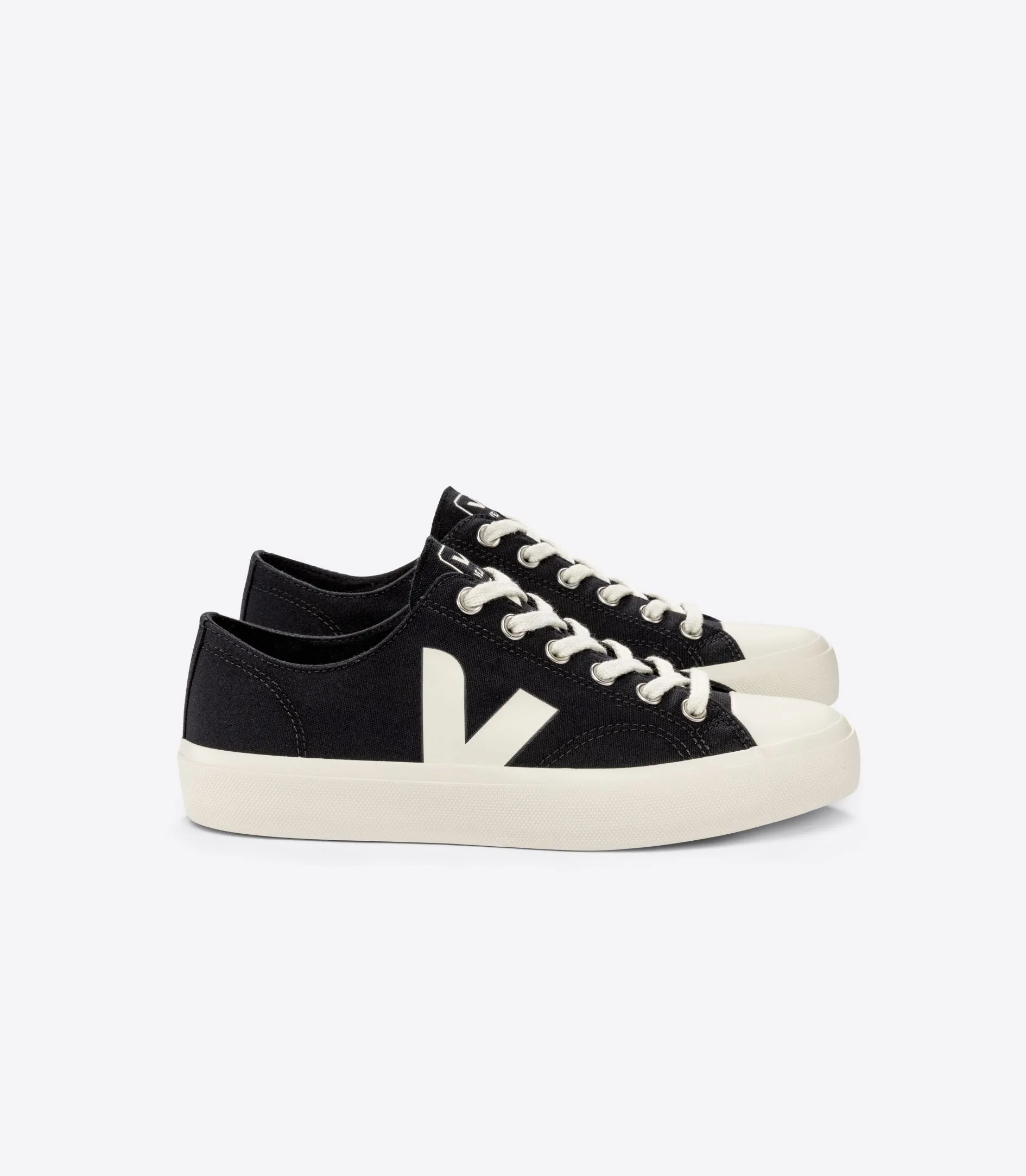 Wata II Low Canvas in Black Pierre from Veja Dad Pick Style Goal