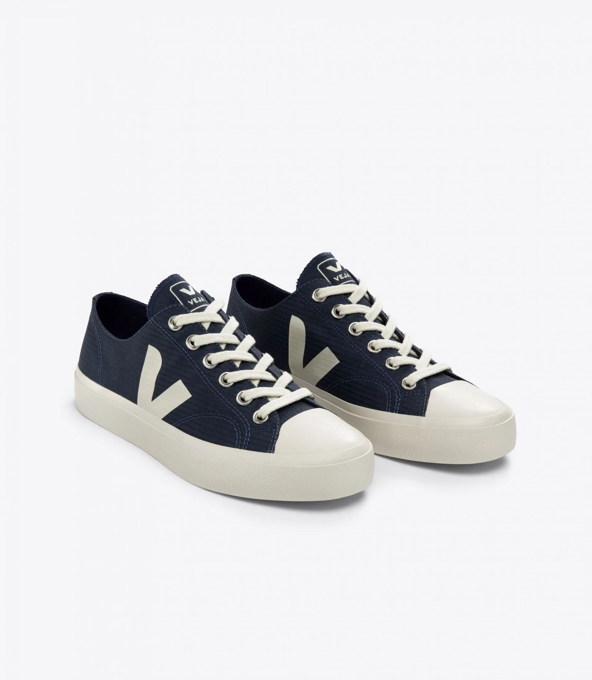 Move Smooth Compression Resistant Foam Wata II Low Canvas in Nautico Pierre from Veja